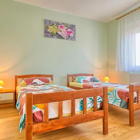 Komfortables Haus In Mit Grill Und Garten *